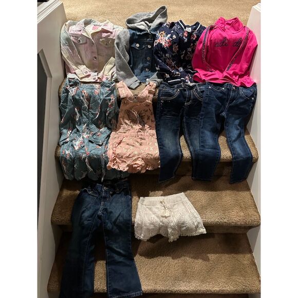 Bundle of Girls Mixes Clothes (Jacket, Dresses, Bottoms) Size 4/4T - Picture 1 of 9